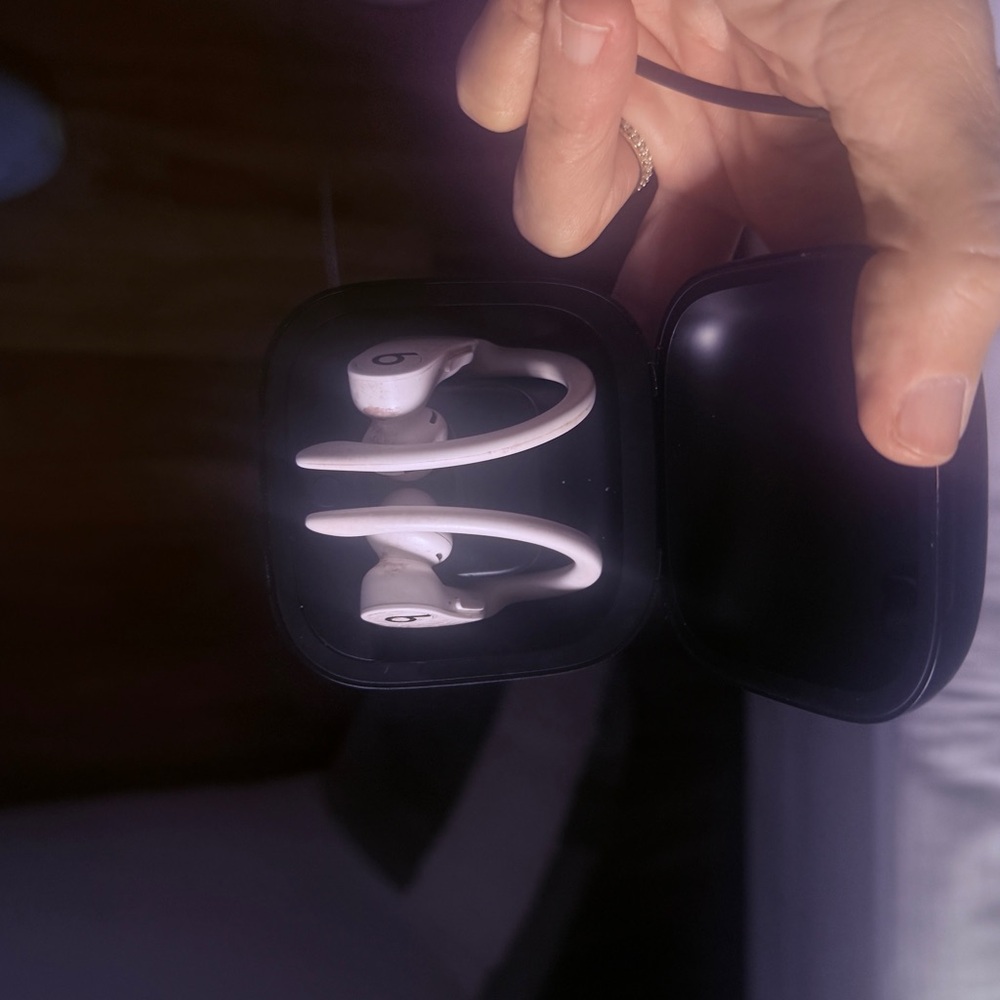 Beats Wireless Earbuds in Black Case